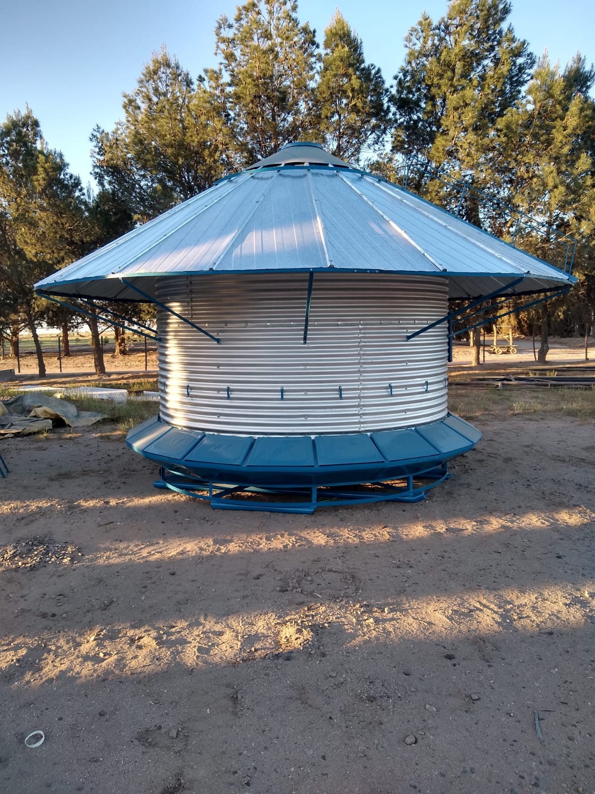 Silos autoconsumo para alimentación de hacienda.